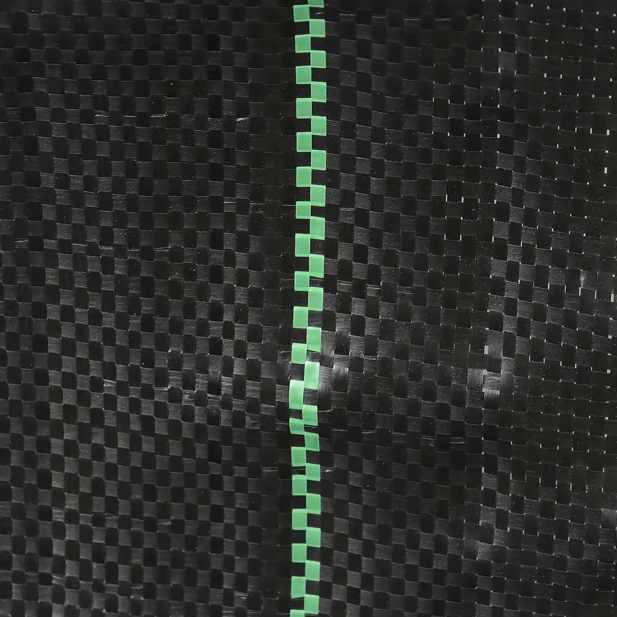 Почвоукрывной материал /чёрный/ 100 гр/м2.